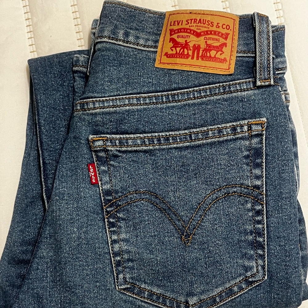 WEDGIE STRAIGHT FIT WOMEN'S JEANas
